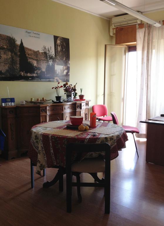 Rooms2Rent Ρέτζιο ντι Καλάμπρια Εξωτερικό φωτογραφία