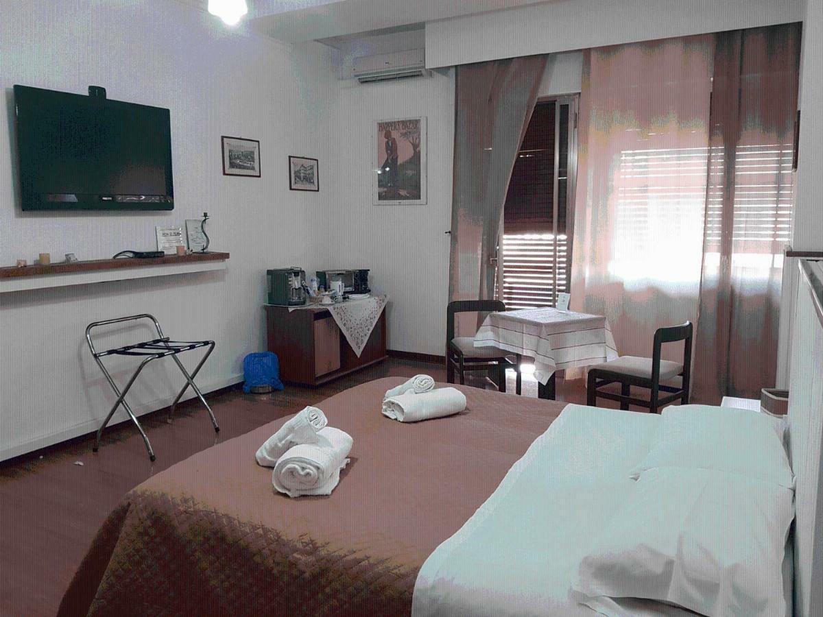 Rooms2Rent Ρέτζιο ντι Καλάμπρια Εξωτερικό φωτογραφία