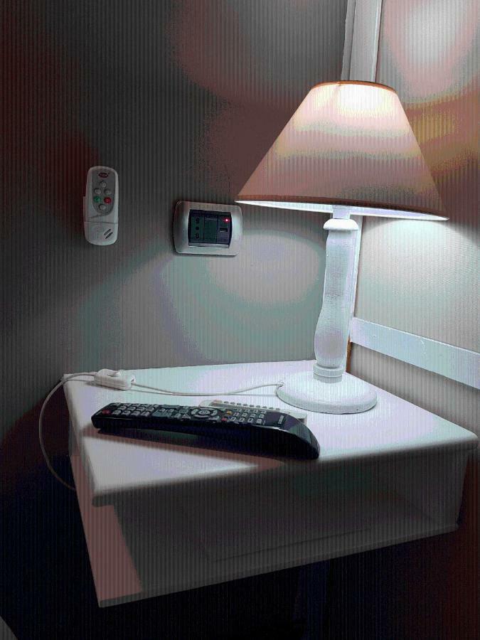 Rooms2Rent Ρέτζιο ντι Καλάμπρια Εξωτερικό φωτογραφία