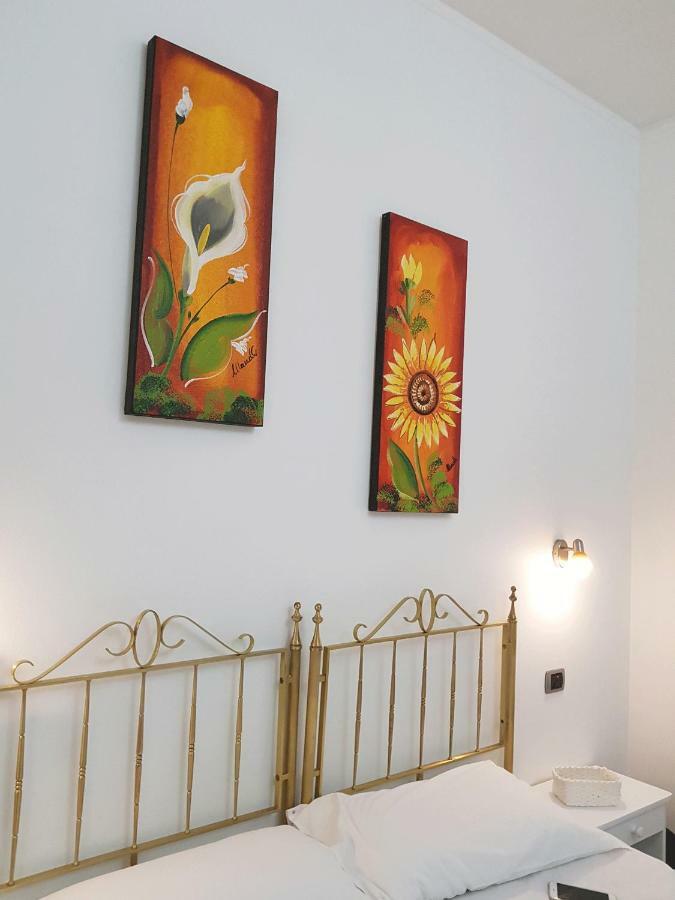 Rooms2Rent Ρέτζιο ντι Καλάμπρια Εξωτερικό φωτογραφία